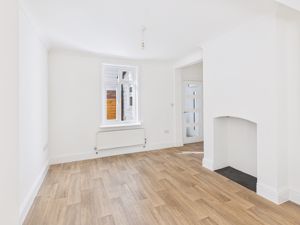 Dining Room- click for photo gallery